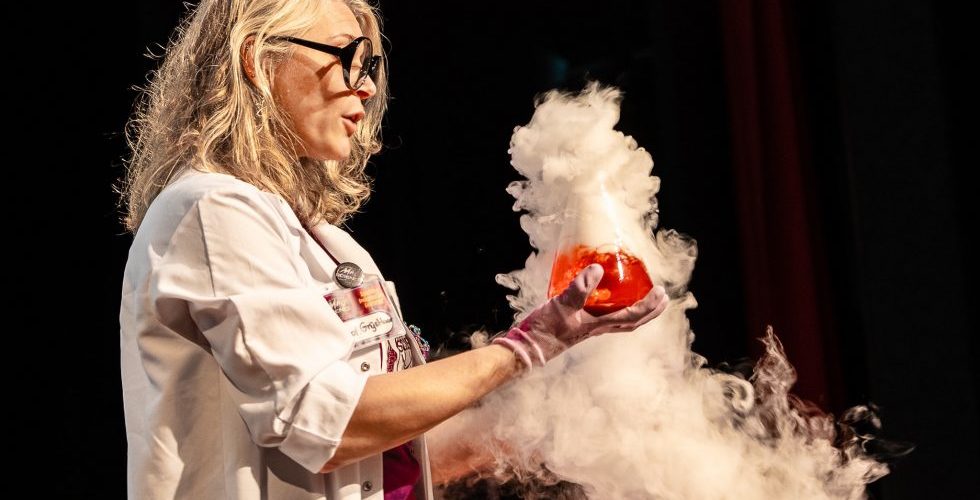Mad Science theatershow + funstations (5+) – Mad Science